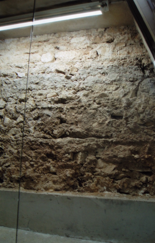 Fragment du mur du Forum de Lutce  Paris