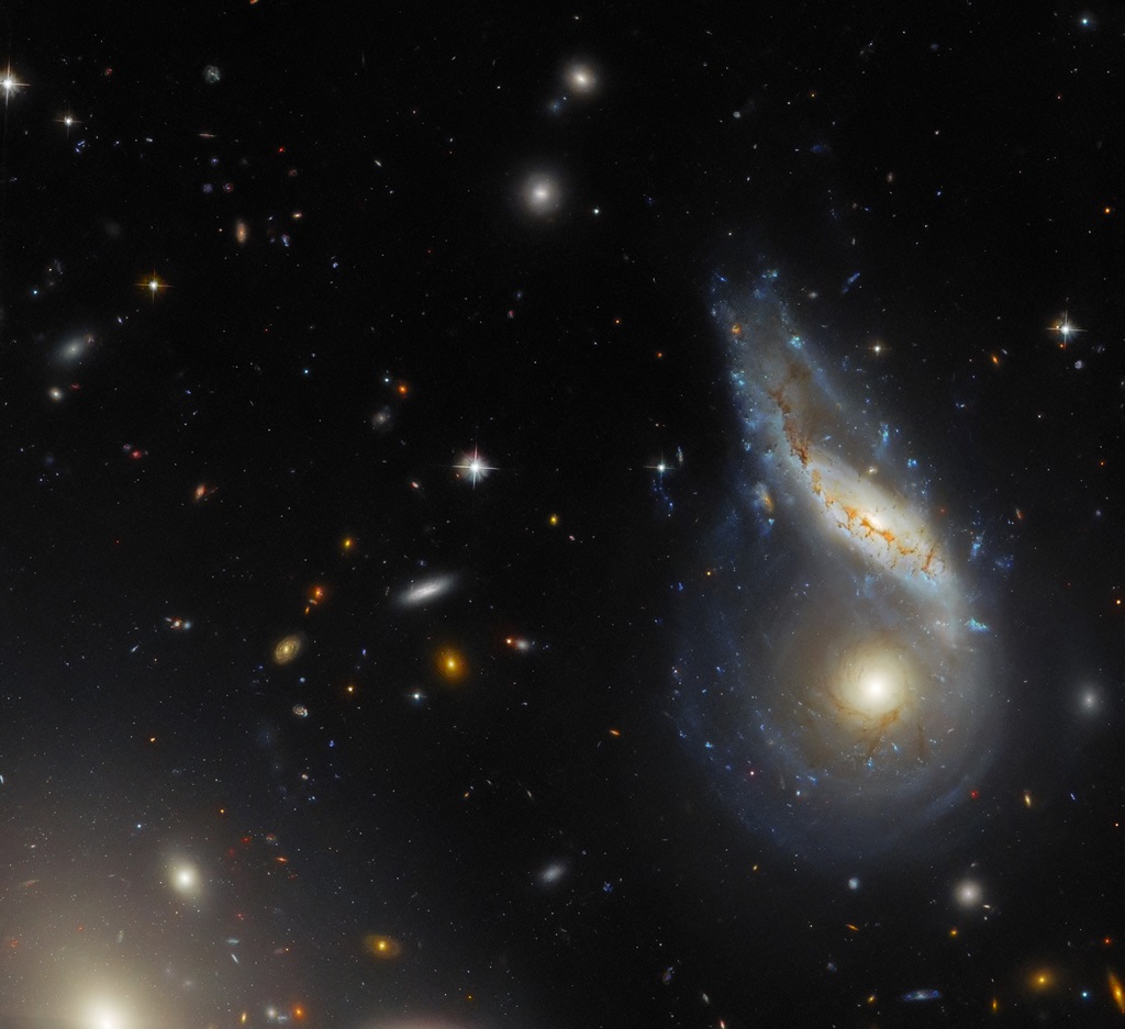 Collision entre 2 galaxies - Hubble Nasa - CC BY 2.0 DEED - Flickr