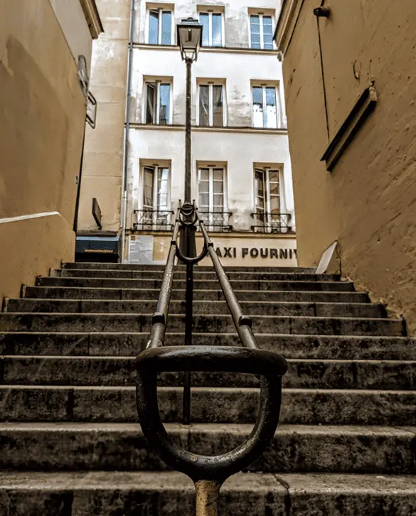 Les marches de la Rue des Degrs - Paris 2me - Version Readingspherecom