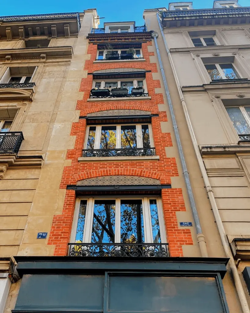 7 bis Bd Saint Germain Paris - Dans la Fortification de Philippe Auguste - Version Readingspherecom