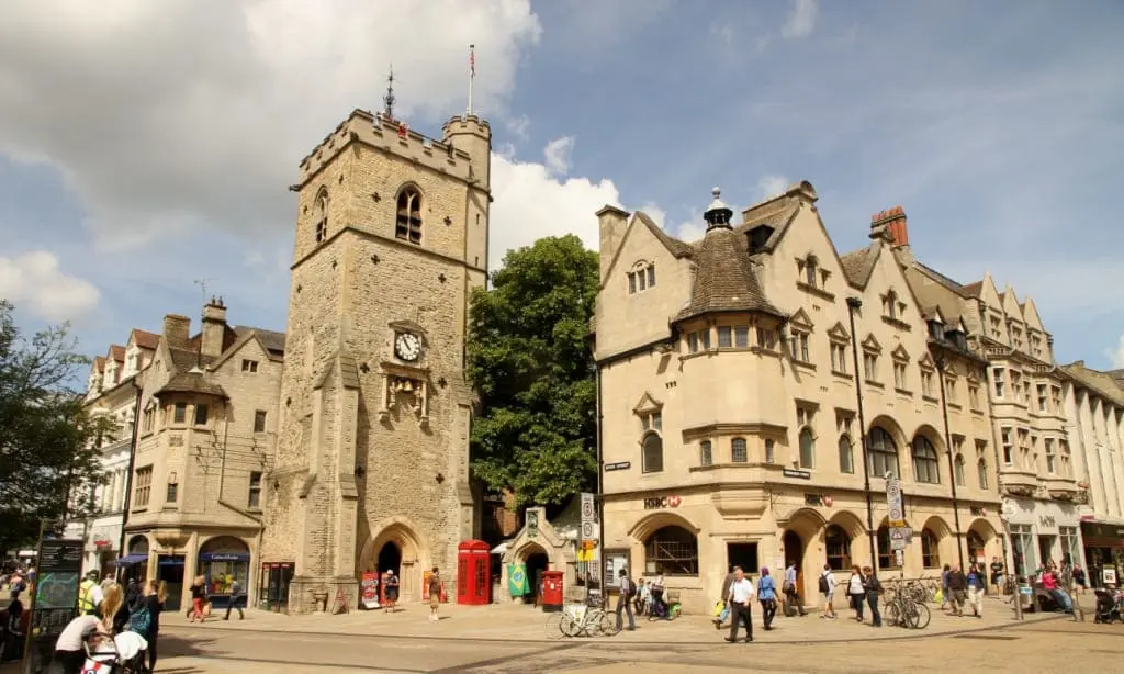 Carfax Tower Oxford - Motacilla - CC BY-SA 40 - Wikimedia Commons