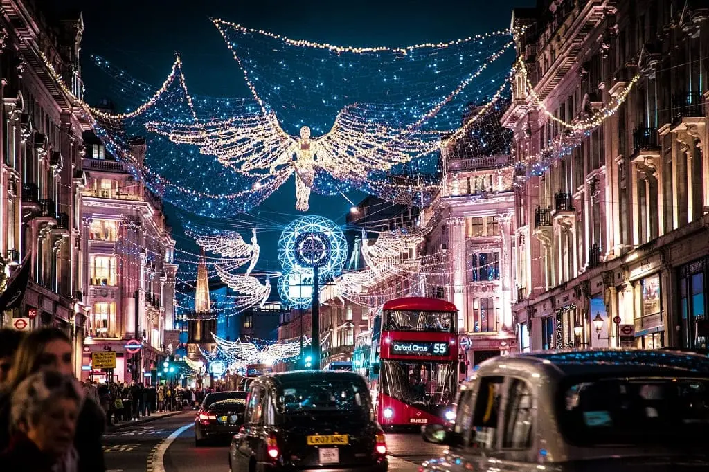 Oxford Circus - Jamie Davies - Unsplash