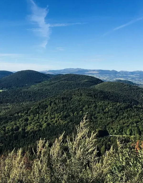 1 - ©readingsphere.com - Le Puy de Dôme